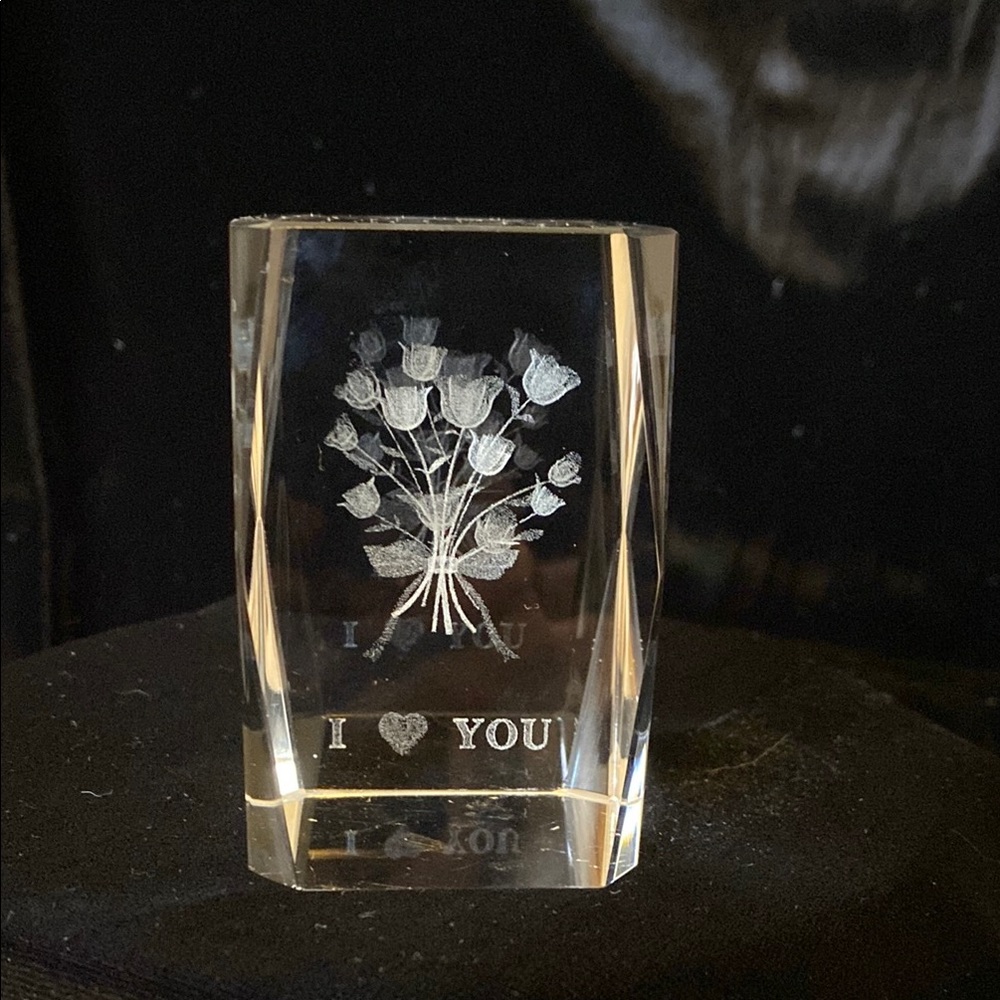 Crystal Etched Paper weight “I Love you” W/Flowers